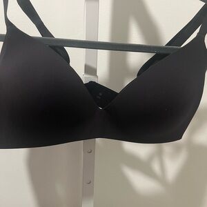 NWOT / lululemon / Black Bra /Medium Support 36 Cups